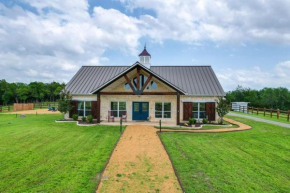 Farm Retreat with Furnished Patio 12 Mi to McKinney